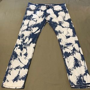 HENRY & WILLIAM  Distressed acid wash, Denim Mens Jeans size 34X32”